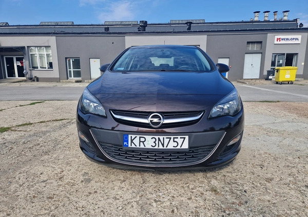 Opel Astra cena 35000 przebieg: 144350, rok produkcji 2016 z Warszawa małe 67